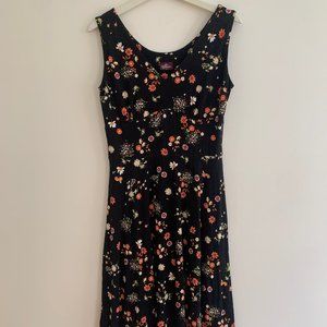 Black Floral Salaam Dress euc